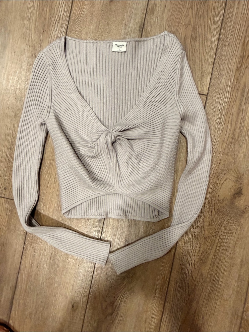Abercrombie & Fitch Ribbed V-Neck Crop Top - Taupe 0248